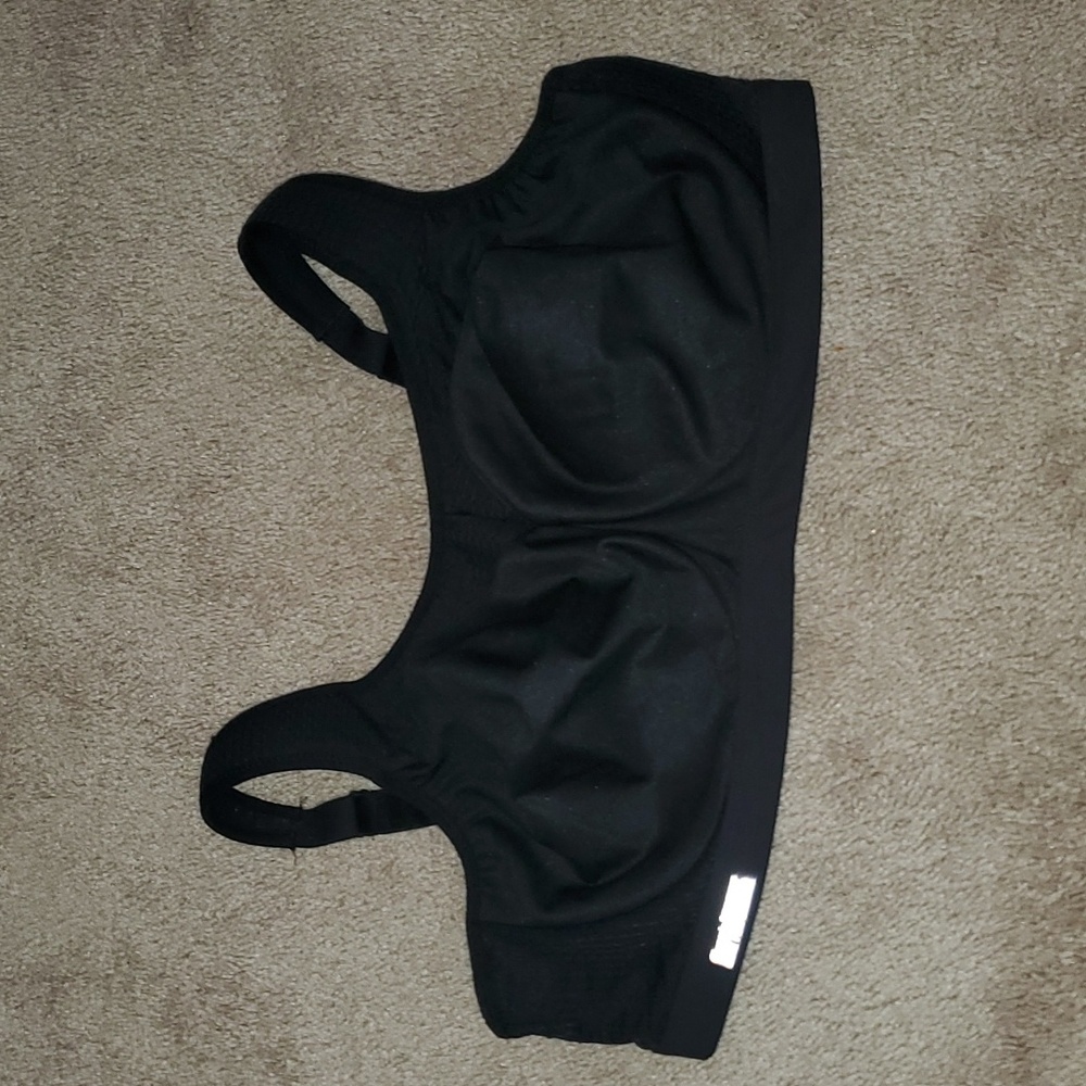 Glamorous Sport 46D elite performance bra